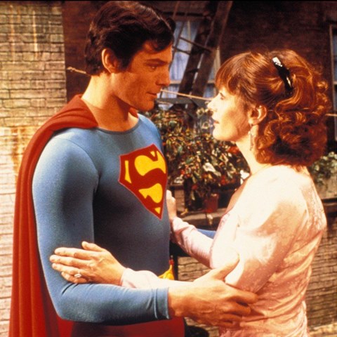 Superman se svou filmovou lskou Lois Lane.