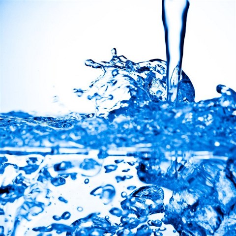 Od roku 1989 spadla spoteba vody o 50 procent. Mn vody uvaj u jen...
