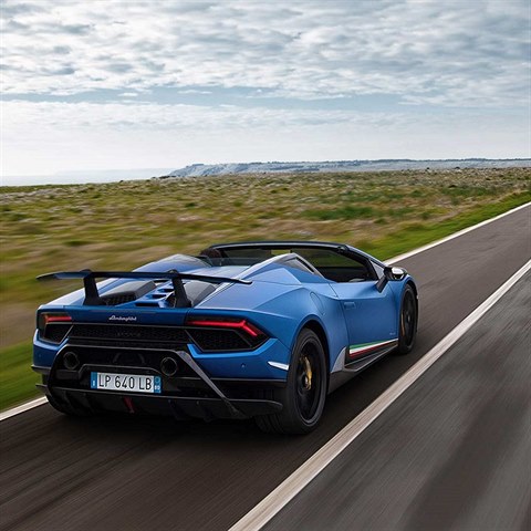 Projet se Lamborghini Hucarn je snem mnoha idi.