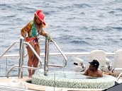 Zpvaka Beyoncé s manelem Jay-Z si uívali luxusu na jacht. Víivka...