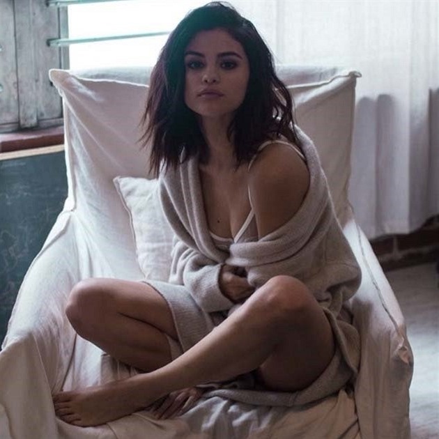 Selena Gomez se stala nejsledovanější ženou na Instagramu. Sleduje ji 400 milionů lidí