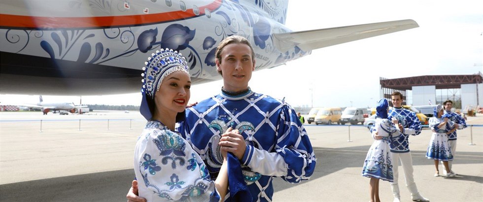 Rusko má rádo tradice a velmi rádo je importuje i do zahranií. esko...
