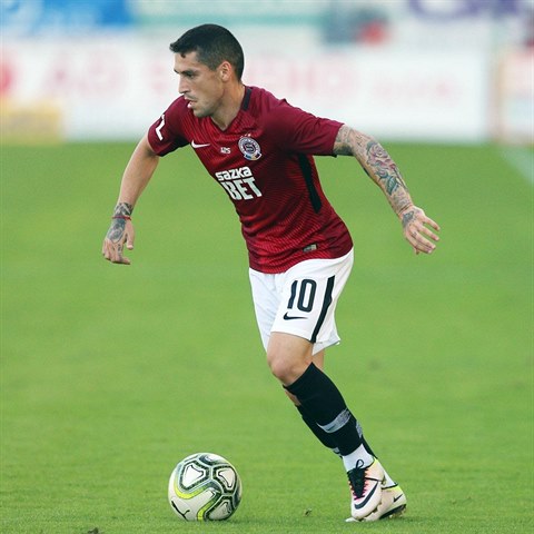 Nico Stanciu znovu sk�roval z p��m�ho kopu.