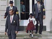 Ruby Bridges doprovázaná policisty do a doposud výhradn bloské koly.