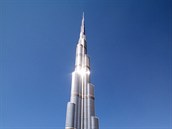 Na výstavbu ve Burj Khalifa bylo spotebováno 330 tisíc kubických metr...