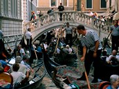 Benátky jsou v sezón jen pro otrlé a bohaté.