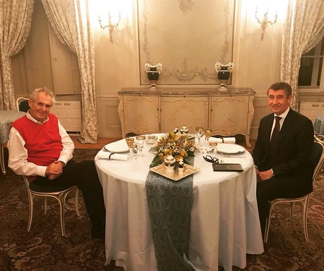 Hokejista Jakub Voráek bojuje za lepí esko. Sám vak z vlastní zkuenosti dobe ví, e zdaleka ne vechny bitvy lze vyhrát...