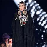 Madonna vystoupila na MTV Video Music Awards a pronesla pietn e za nedvno...
