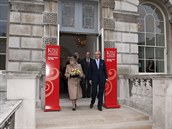 Kings College London pravideln navtvuje také britská královna Albta II.