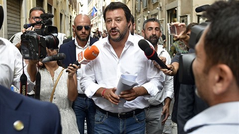 Matteo Salvini je stíhán kvůli tomu, že nechtěl pustit lmigranty do Itálie.