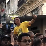 Brazilsk Trump Jair Bolsonaro se zdrav se svmi fanouky.