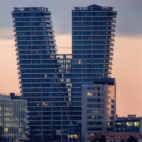 S nedvno dokonenou vkovou budovou V-Tower mlo UNESCU problm u ped...