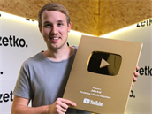 Vyd�lává si mnohonásobn� víc, ne� pr�m�rný �ech.