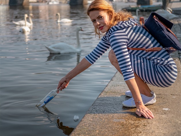 Andrea Riková pedstavila speciální isticí balíky, které z vody odstraují...