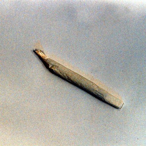 Joint - cigareta ubalen z marihuany