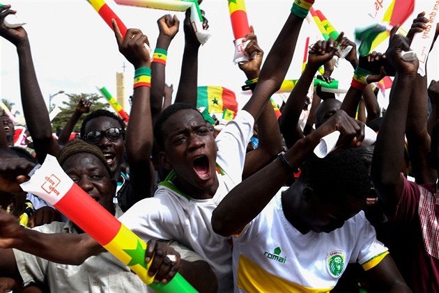 Mladíci v Senegalu ijí fotbale a sní o kariée slavného fotbalisty a ivot v...