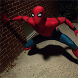 Tom Holland jako Spider-Man.
