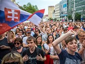 Na Slovensku kvli vrad protestovaly tisíce lidí.
