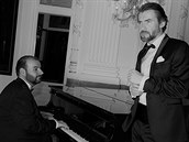 Slezáek má vlastní hudební projekt U piana s Václavem Tobrmanem.