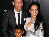 Ronaldo se svou souasnou partnerkou a synem.