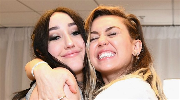 Noah a Miley Cyrus