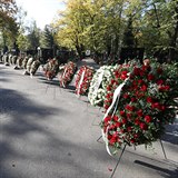 Velkolep rozlouen s Janem Kokou ml. (28). Hrobka na Olanskch hbitovech...