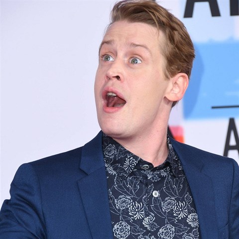 Macaulay Culkin na udlovn cen American Music Awards. Na svj vk nevypad.