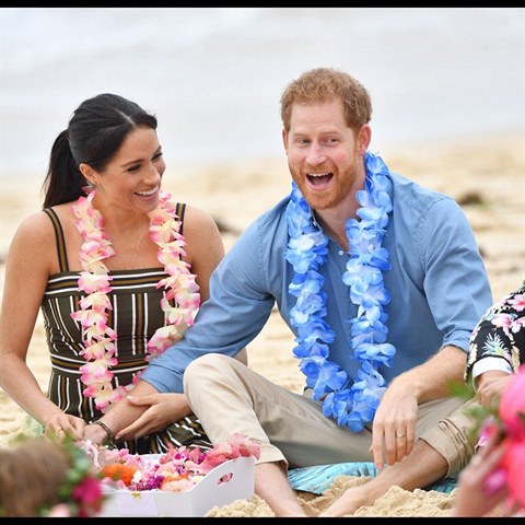 Meghan Markle a princ Harry na  pli Bondi v Sydney. Pr se nedoke ubrnit...