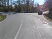 idika vyjela ze silnice a poloila motocykl na levý bok.