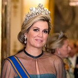 Královna Máxima Nizozemská vynesla na státní banket hlavě obří tiaru Stuart, je...