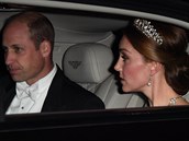 Vévodkyn Catherine má na hlav Lover's Knot tiaru,  kterou nosila princezna...