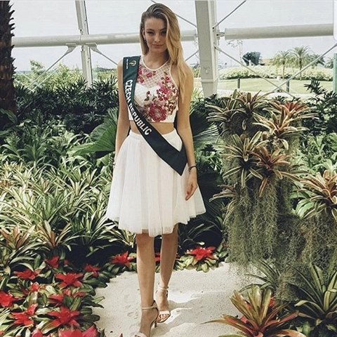 Tereza Kivnkov na Miss Earth na Filipnch