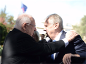 Izraelský prezident Reuven Rivlin vítá svj eský protjek Miloe Zemana.