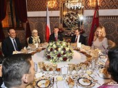 eský premiér Andrej Babi (uprosted) poveeel 4. prosince 2018 v Rabatu s...