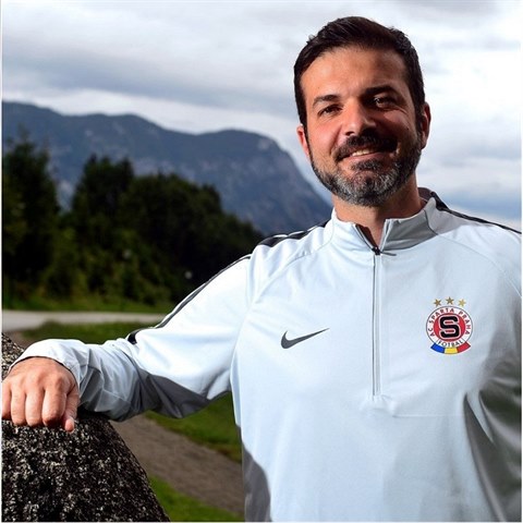 Andrea Stramaccioni je nejspokojen�j�� spar�an dne�ka.