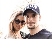 Lucie Kovandová se svým pítelem, hokejistou Petrem Holíkem