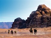 V Jordánsku láká zejména skalní msto Petro a Wadi Rum.