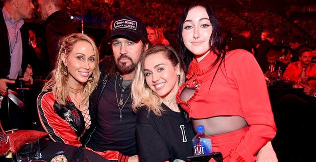 Miley a Noah Cyrus s rodiči