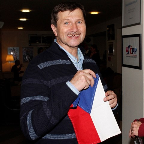 Jan Hrunsk s vlajkou