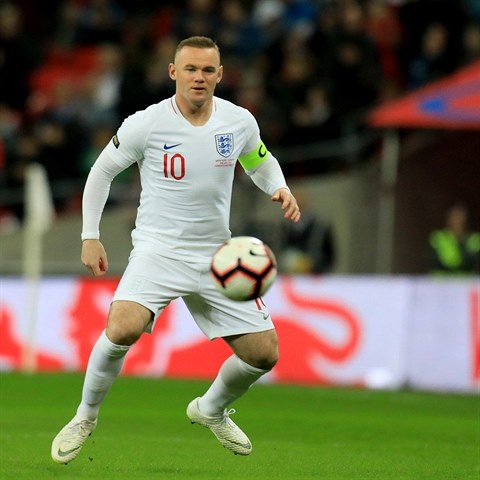 Anglick reprezentaci dlval Wayne Rooney kapitna.