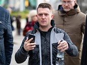 Tommy Robinson je známý britský aktivista.