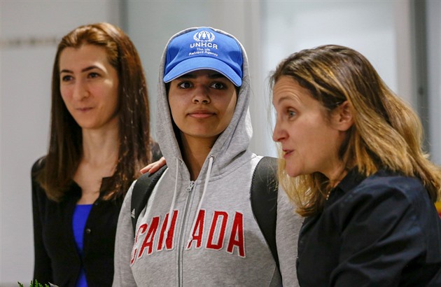 Rahaf Kunún ze Saúdské Arábie nala azyl v Kanad