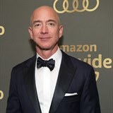 Jeff Bezos je zakladatelem a zároveň generálním ředitelem společnosti Amazon