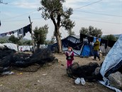 Zábry z peplnného tábora na ostrov Lesbos.