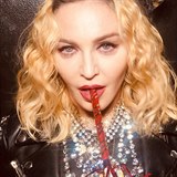 Madonna se snaží držet krok s mnohem mladšími umělci.