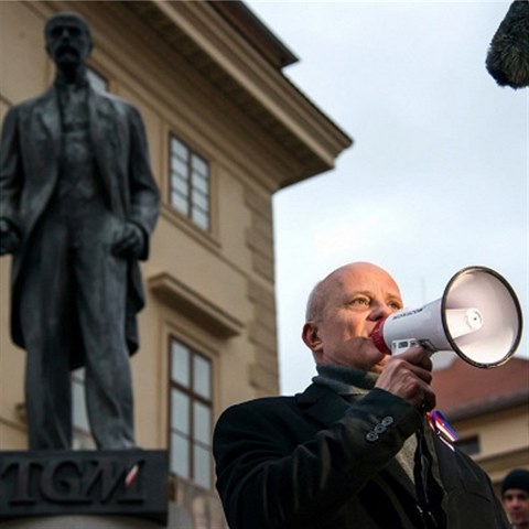 Michal Horek souhlasil s tm, aby se z jeho volebn kampan stal dokument....