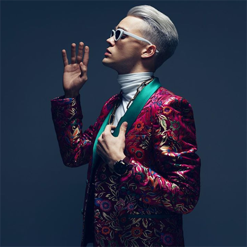 Mikolas Josef se podn vystyloval.