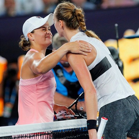 Ve tvrtfinle Australian Open zdolala Petra Kvitov domc Ashleigh Bartyovou.