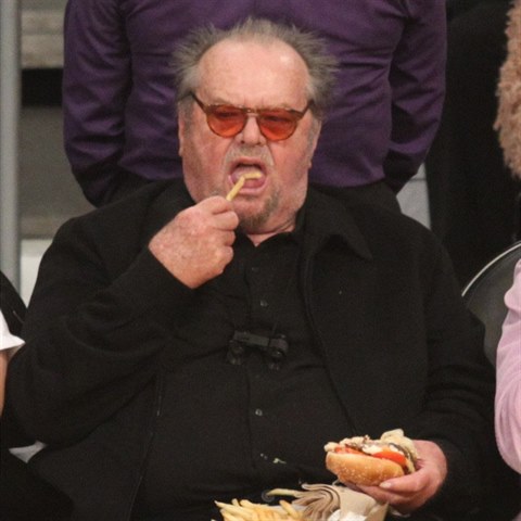 Jack Nicholson se l�doval b�hem z�pasu obl�ben�ch LA Lakers.