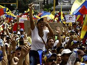 Venezuelané podporující Juana Guaidóa.